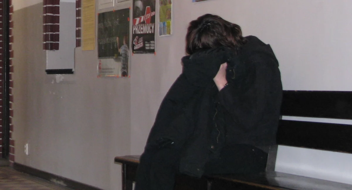 Sąd i prokuratura, Wbiła nóż klatkę piersiową swojemu mężowi - zdjęcie, fotografia