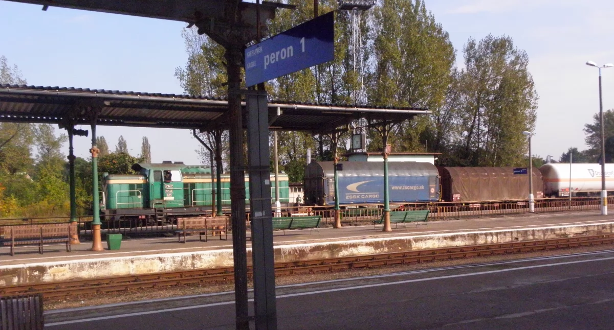 Komunikacja , pociągów trasie Opole  - zdjęcie, fotografia