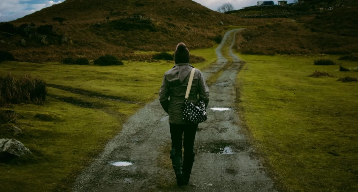 Artykuł sponsorowany, Wpływ spaceru kreatywność rozwiązywanie problemów - zdjęcie, fotografia