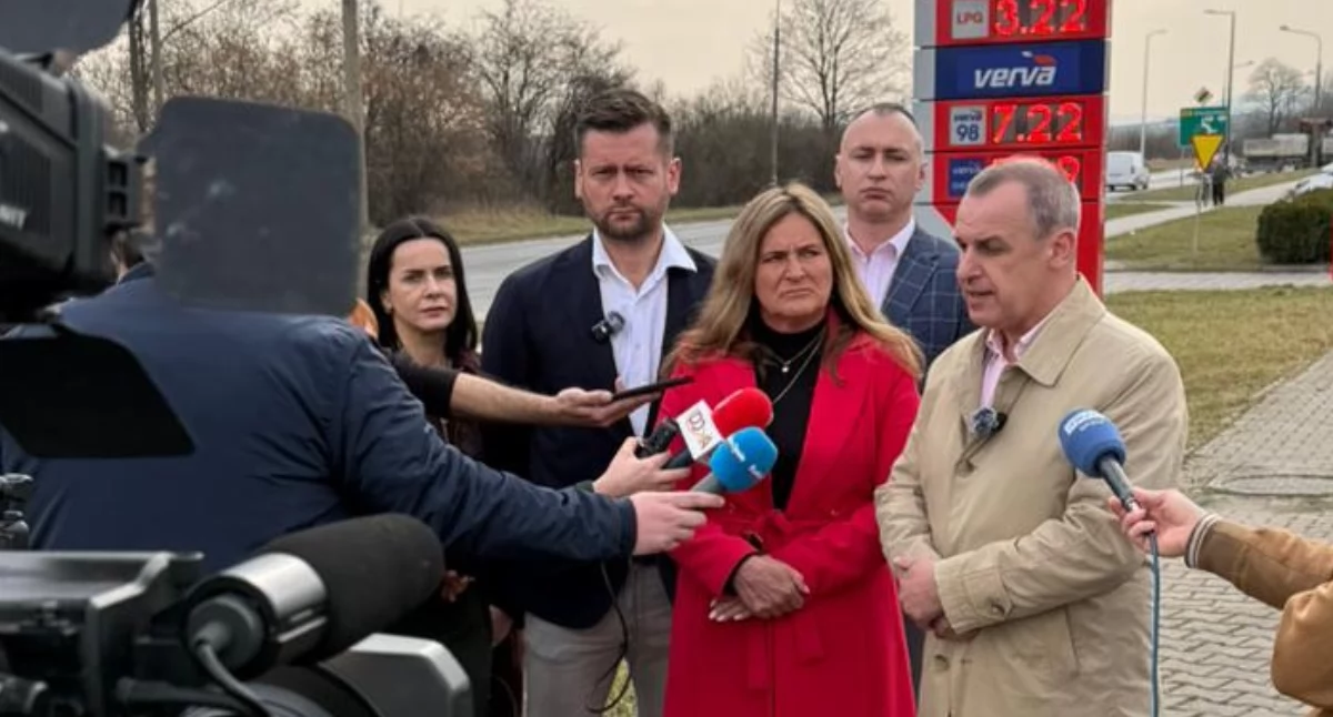 Polityka, wysokich cenach paliw łupi Polaków - zdjęcie, fotografia