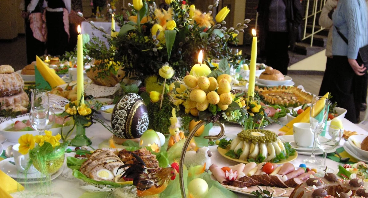 Sprawy społeczne, Spotkanie wielkanocne ubogich samotnych  - zdjęcie, fotografia