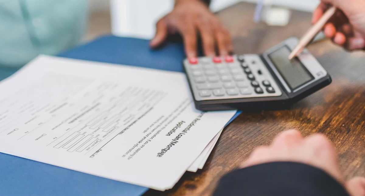 Artykuł sponsorowany, uniknąć oszustw małych pożyczkach - zdjęcie, fotografia
