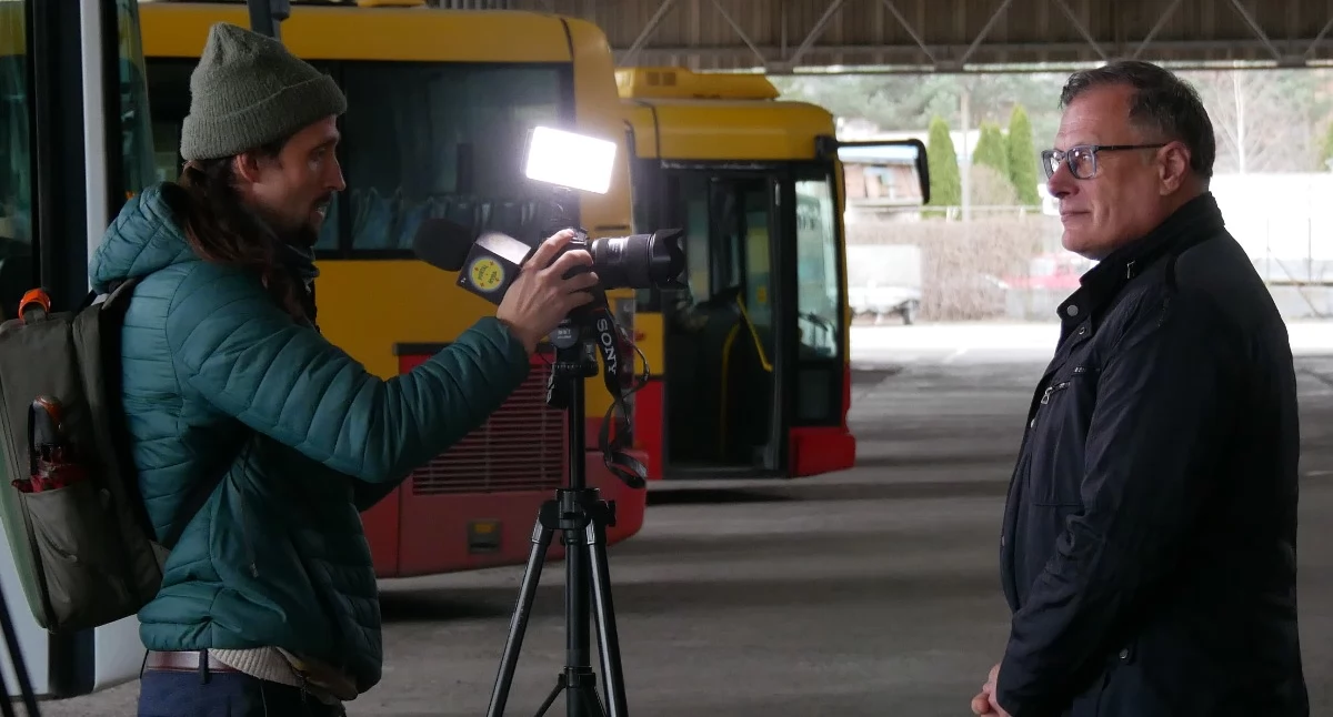 Kontrowersje, Sekta znana Polsce Płaci burmistrz Kolbiarz  - zdjęcie, fotografia