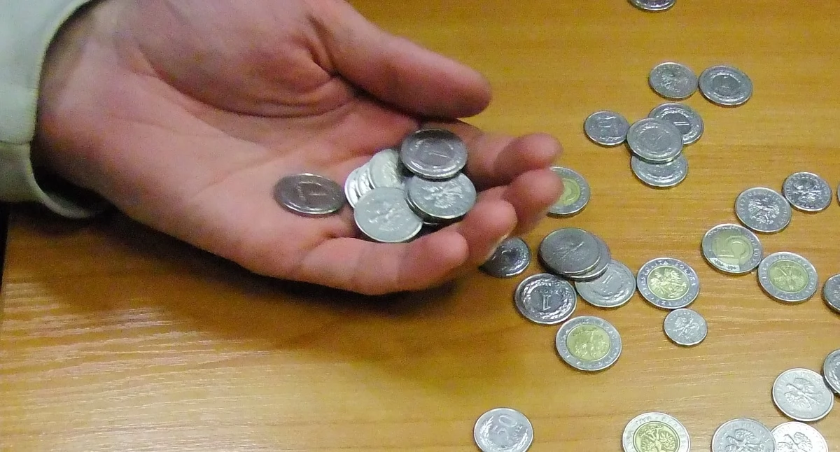 Samorząd, Coraz większa gminna dziura finansowa zadłużenie - zdjęcie, fotografia