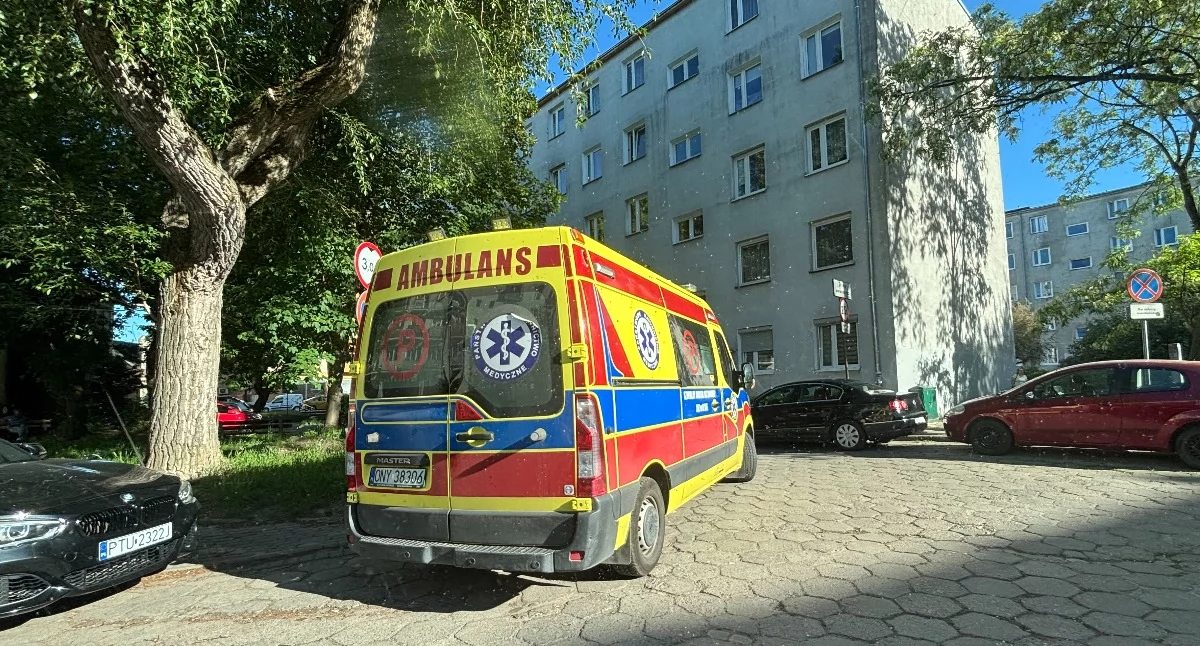 Komunikaty policji, latka trafiła szpitala Służby zawiadomił pracownik socjalny - zdjęcie, fotografia