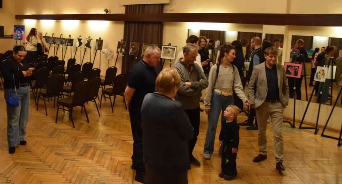 Sztuka, Wystawa uczniów „Plastyka” - zdjęcie, fotografia