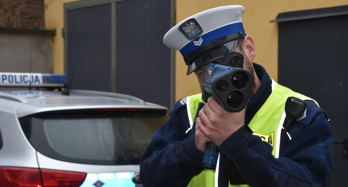 Komunikaty policji, szybko podwójnym gazie - zdjęcie, fotografia