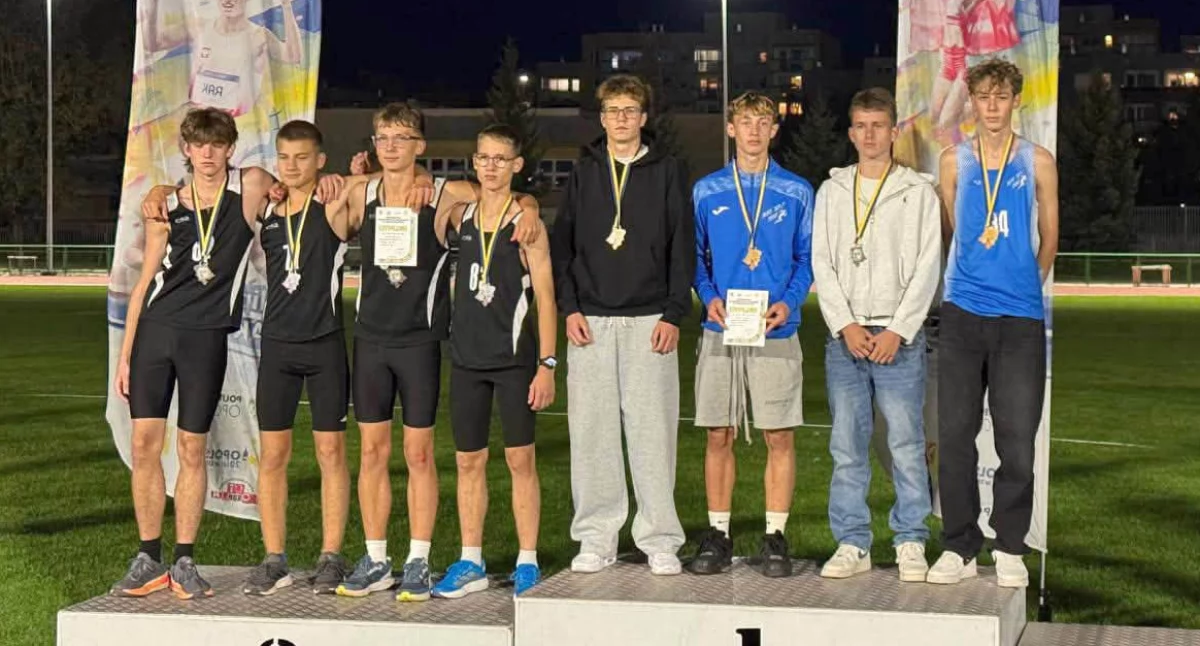 Na najwyższym stopniu medalowego podium sztafeta MUKS Gim 2 Nysa