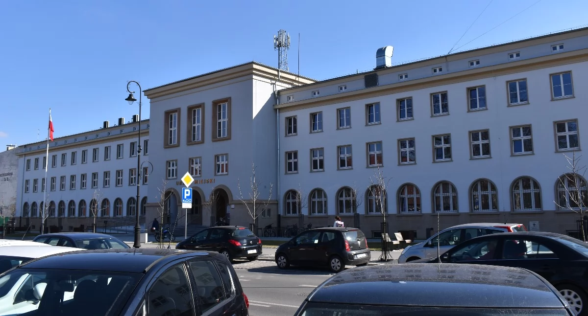 Szkolnictwo, Nieprawidłowości Gminnym Zarządzie Oświaty Nysie - zdjęcie, fotografia