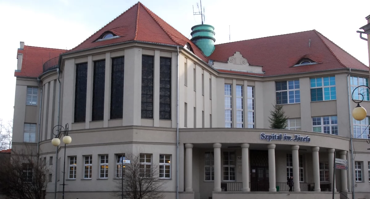 Opieka społeczna, Uniwersyteckie Centrum Medyczne zainteresowane konsolidacją em Głuchołazy - zdjęcie, fotografia