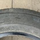  Opony zostały przebite ostrym narzędziem  
