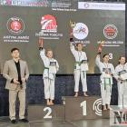 Na medalowym podium Justyna Jamróz (pierwsza z lewej)