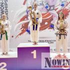 Hania Kos (pierwsza z lewej) na medalowym podium 