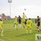 Po-Ra-Wia Większyce - LZS Domaszkowice 4:3. W polu karnym Po-Ra-Wia Większyce
