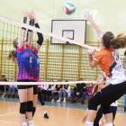 NTSK Nysa - ECO AZS Uni II Opole 2:0. Gabriela Dudek przebija się przez podwójny blok...