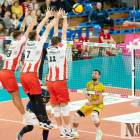 Asseco Resovia Rzeszów - PSG Stal Nysa 3:0. Wassim Ben Tara przebija się przez potrójny...