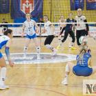 NTSK PANS Komunalnik Nysa - Karpaty PANS Krosno 3:1. Zagrywkę przyjmuje drużyna z Krosna