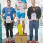 Najlepsi zawodnicy w stylu dowolnym na medalowym podium. Stoją od lewej: Bartłomiej...
