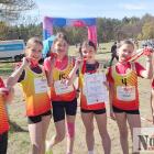 Brązowe medalistki z wywalczonymi medalami