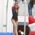 Równoważnia to jeden z najtrudniejszych przyrządów dla dziewcząt