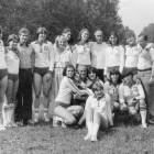 1982 rok. Reprezentacja Polski siatkarek na obozie sportowym w miejscowości Jasberen na...