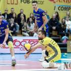 Aluron CMC Warta Zawiercie - PSG Stal Nysa 3:0. Zagrywkę rywali przyjmuje libero...