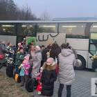 50 uchodźców przywiezionych zostało do Pokrzywnej z Przemyśla, autokarem zorganizowanym...