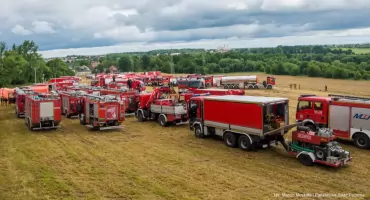 Strażacy ćwiczą gaszenie lasów i ratownictwo specjalistyczne 