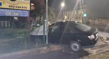 Wyleciał z drogi. Był pod wpływem alkoholu 