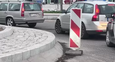 Nowe rondo jest za wąskie. Kierowcy alarmują w sprawie przebudowy ronda Solidarności 
