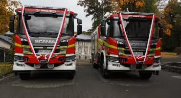 Nowe wozy OSP Jarnołtówek oficjalnie na służbie 