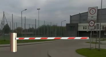 Szlabany pod halą Nysa?