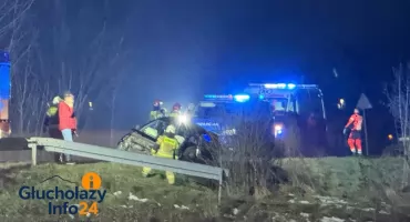 Cztery osoby w szpitalu. Wypadek na drodze wojewódzkiej Nysa - Głuchołazy 