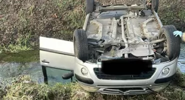 Dachowanie do rowu w Starym Lesie 