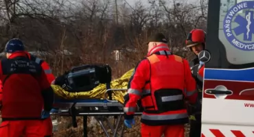 Wypadek na pasach. 65–latka oraz 12–latka trafiły do szpitala