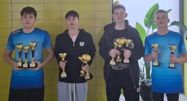 Udane starty nyskich pływaków