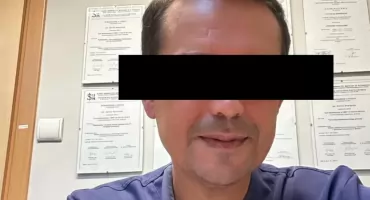 Lekarz stanie przed sądem. Prokuratura oskarżyła Adriana D. 