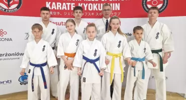 10 medali nyskich karateków
