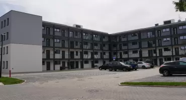 Puste mieszkania w bloku SIM 