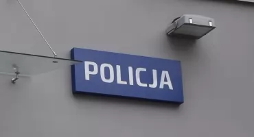 Chciała pomóc mamie. Przelała pieniądze oszustom